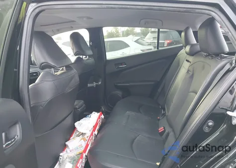 2016 Toyota Prius Four z USA, uszkodzony, nr VIN JTDKARFUXG3011309